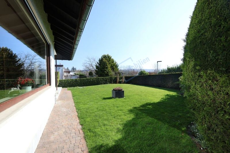 BUNGALOW in Feldrandlage - Trautheim 